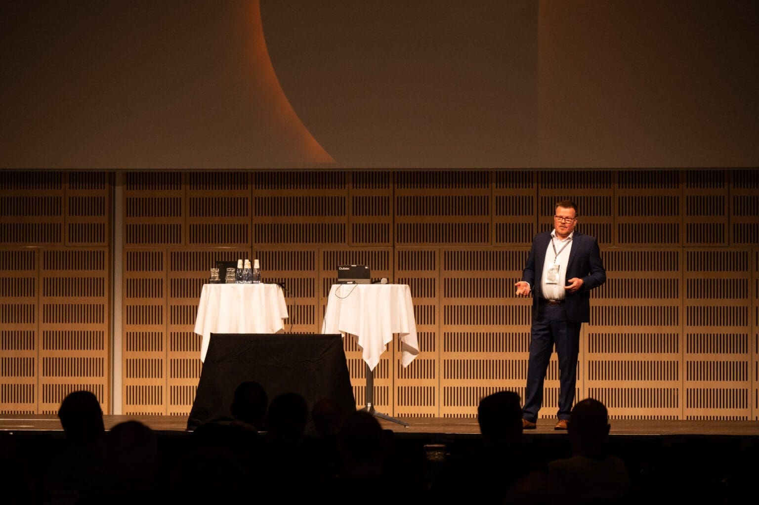 Gorm Mandsberg, CEO in Dubex, opens Summit with his welcome speech
